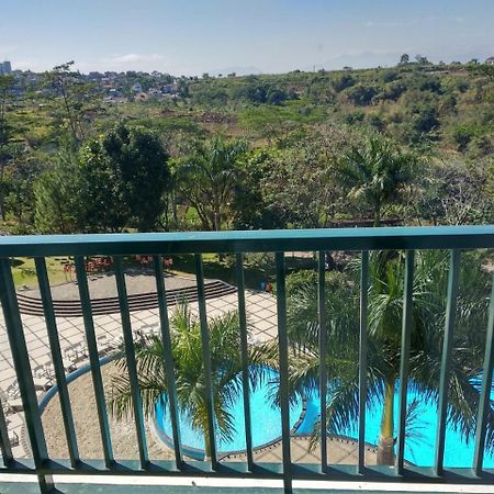Marbella Suites Bandung Cimenyan Екстериор снимка