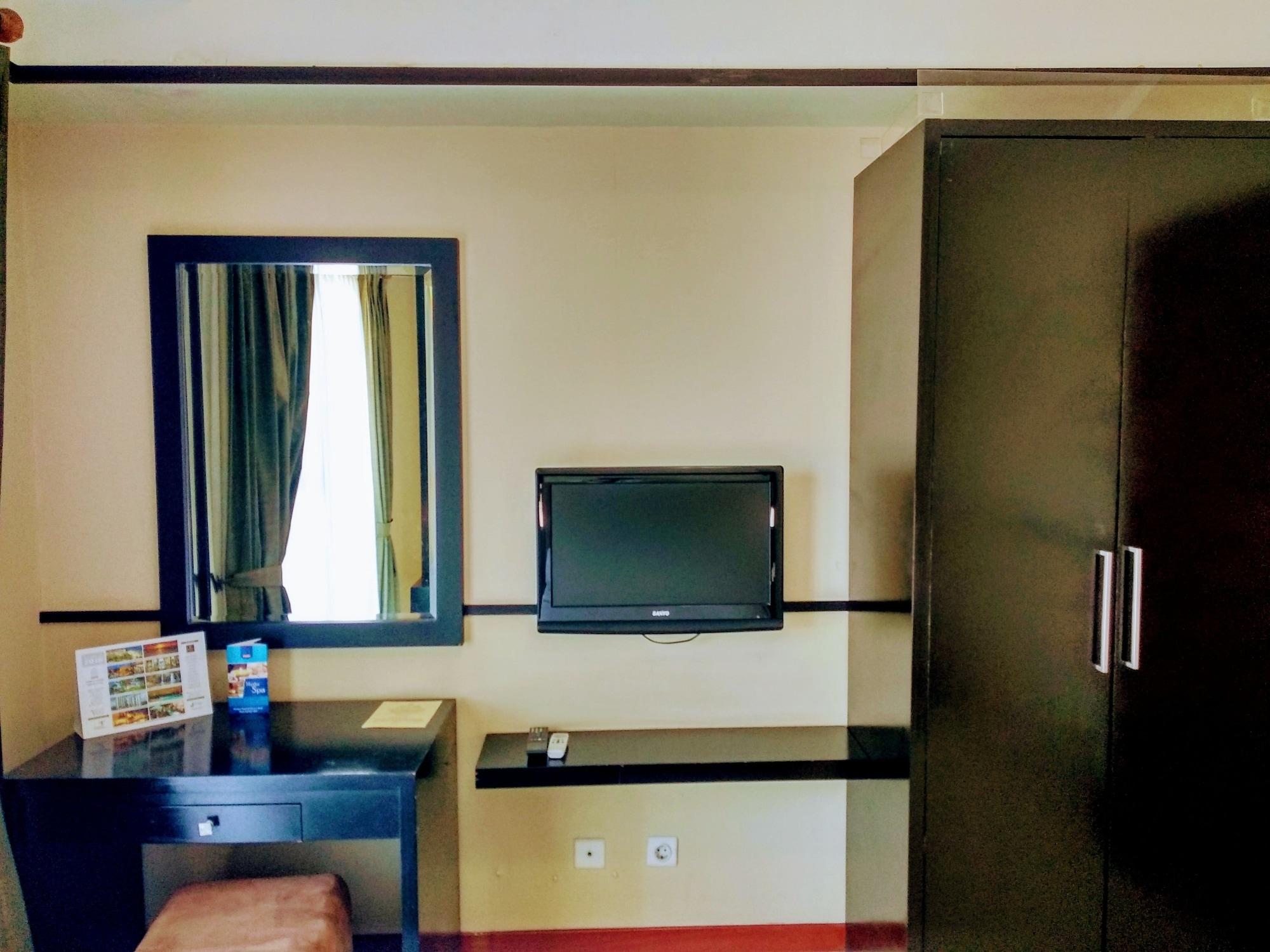 Marbella Suites Bandung Cimenyan Екстериор снимка