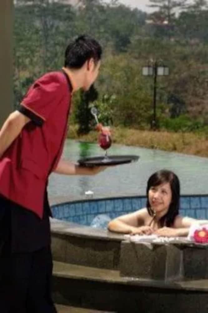 Marbella Suites Bandung Cimenyan Екстериор снимка