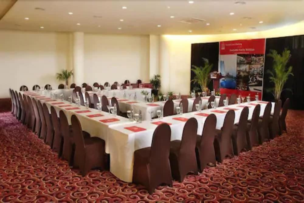 Marbella Suites Bandung Cimenyan Екстериор снимка