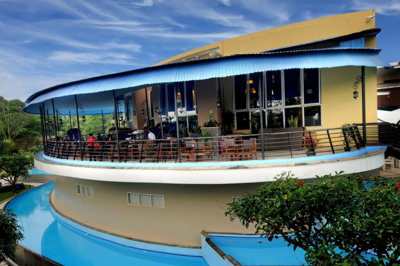 Marbella Suites Bandung Cimenyan Екстериор снимка