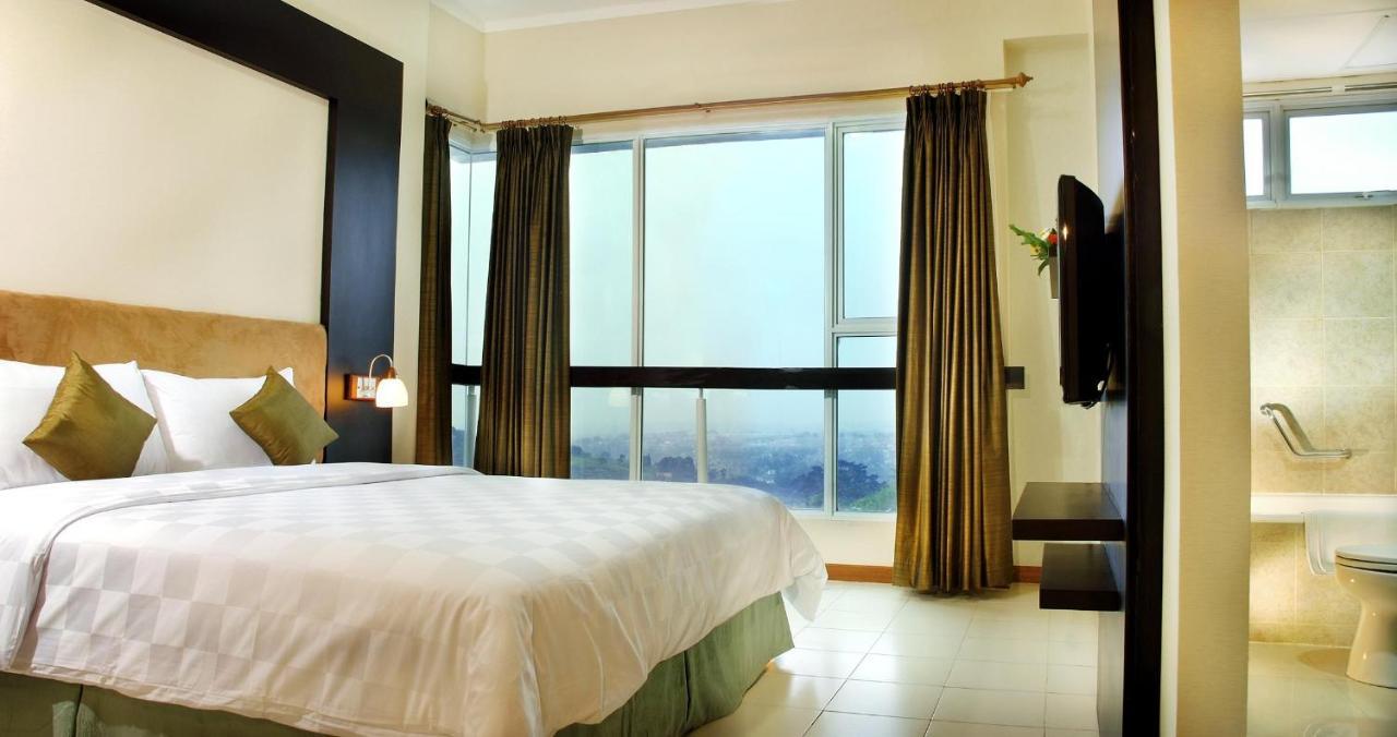 Marbella Suites Bandung Cimenyan Екстериор снимка